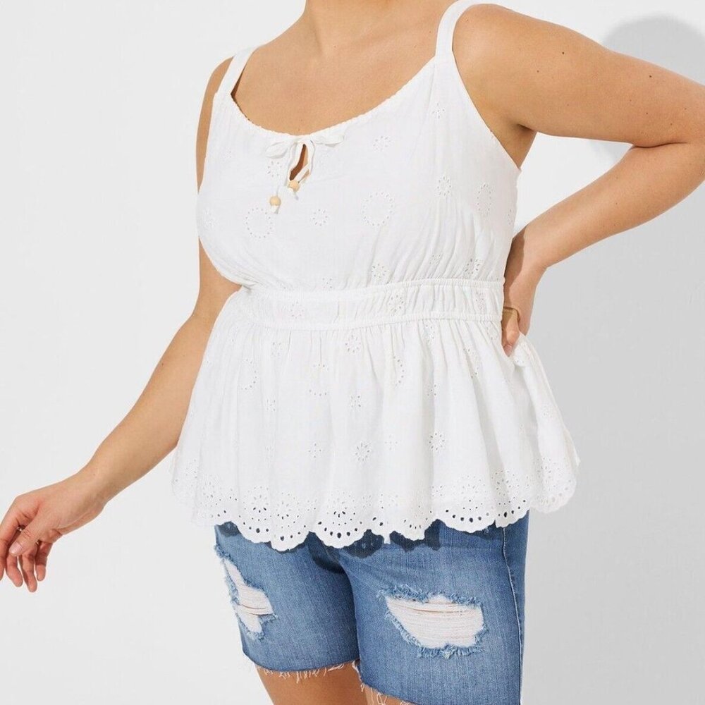 Torrid eyelet tie front sleeveles tank